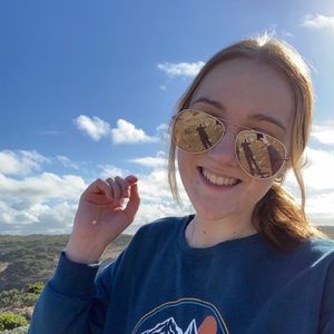 Meet your Posher, Kelly